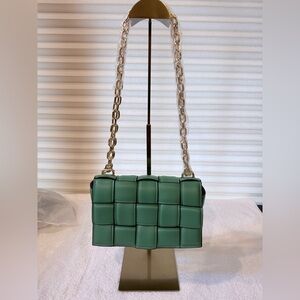 Green Woven Chain Strap Bag